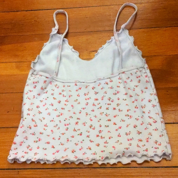 Brandy Melville floral tank top - Picture 2 of 3